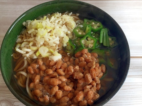 ネバネバ 納豆とオクラ あったかいお蕎麦 ♪